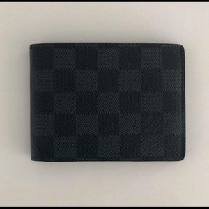 Men’s Louis Vuitton wallet